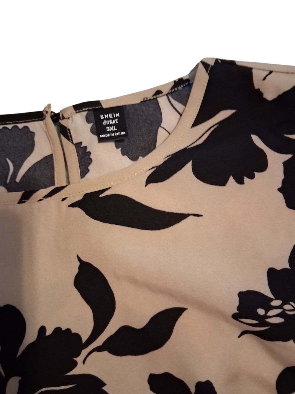 SHEIN Beige Blouse with Black Floral Print - Picture 3 of 4